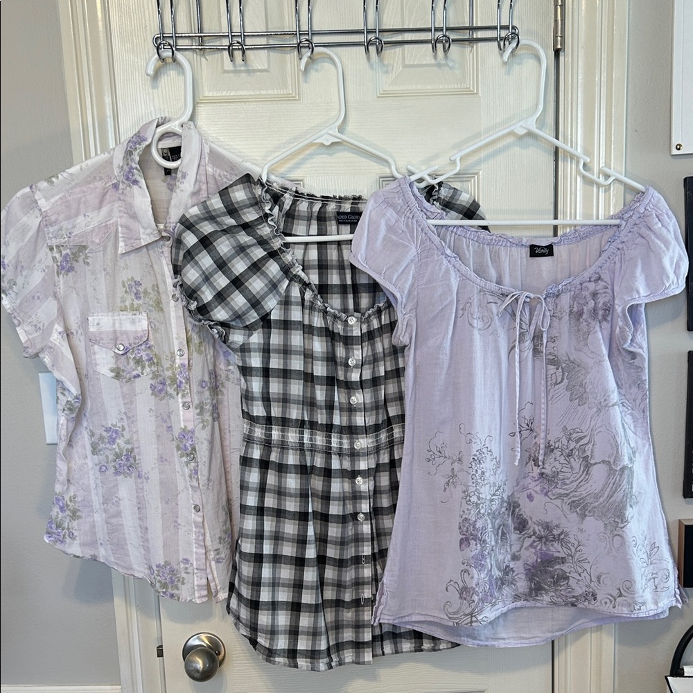 🤑 BUNDLE 3 Shirts- Floral Stripes Lavender, and Black Checkered Blouses